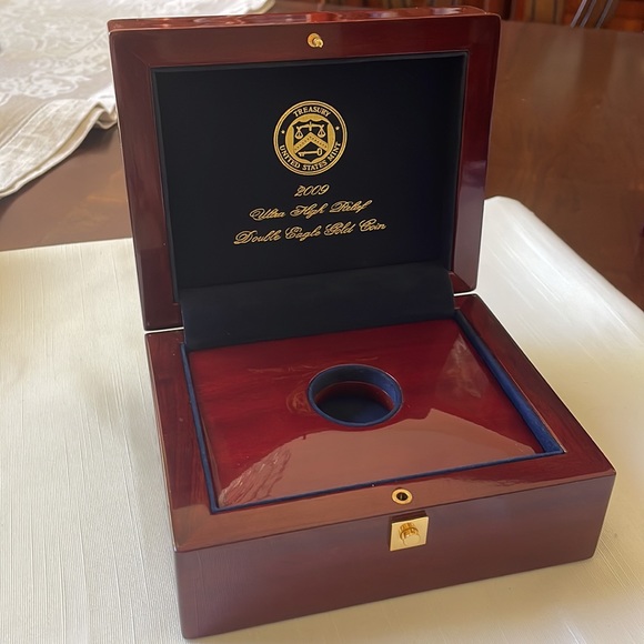 2009 Ultra High Relief double Eagle Gold Coin Display storage Case Box wood - Picture 5 of 12